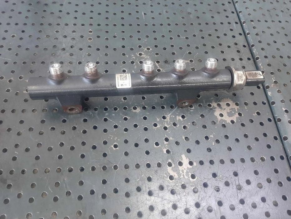 rampa injectoare  9h05 1.6 hdi citroen c4 peugeot 308  9685297580-01