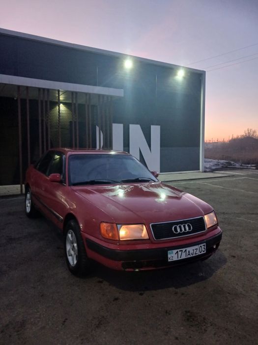 Продам ауди 100 с4
