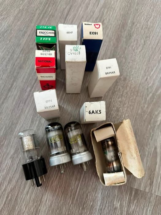 Lot tuburi/ lampi  electronice vechi