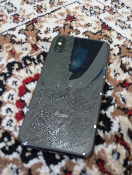 IPhone X в хорошим состояние