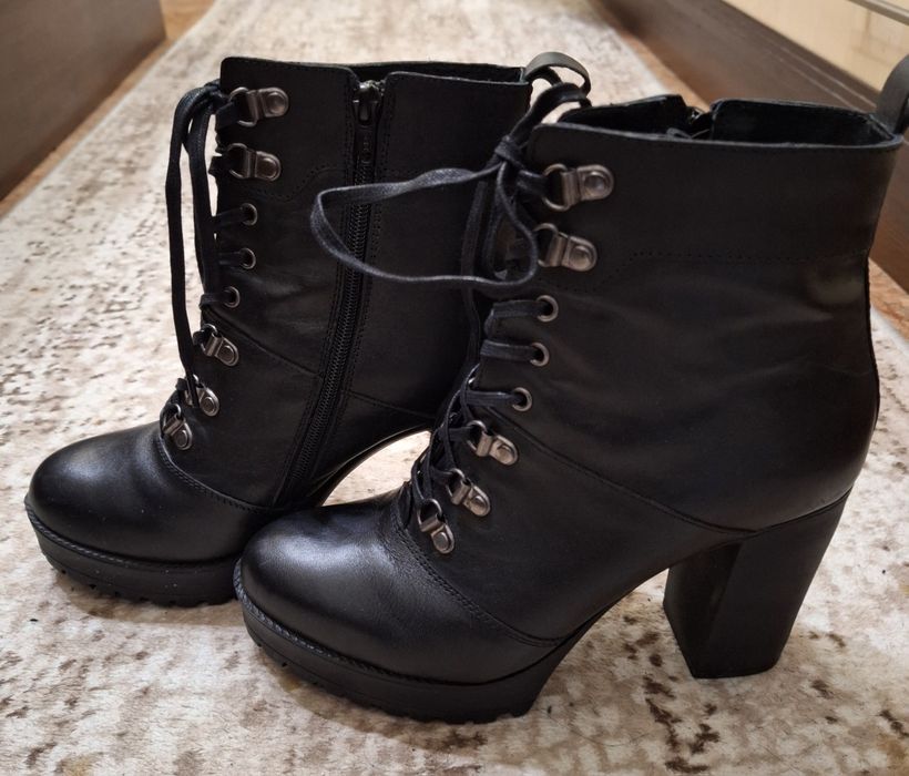 Дамски боти,актуални за сезона