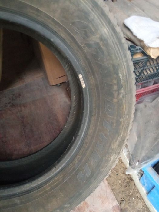 Продам отличные  Шины 265/65/R17