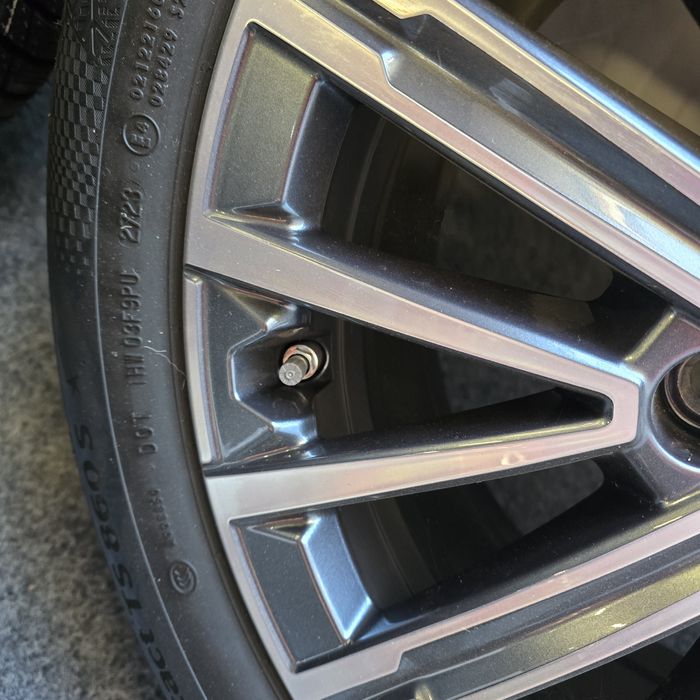 Джанти за БМВ 17 5 112 оригинални, гуми 205 60 17 Continental 4бр