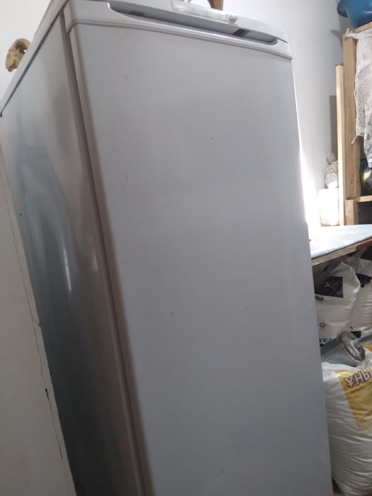 Продам морозилник