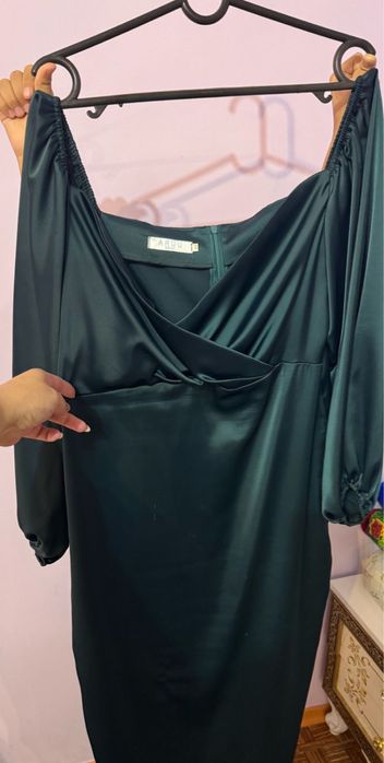 Изумрудно Зеленое Платье