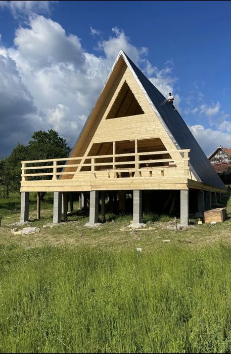 Executam case si cabane la cheie