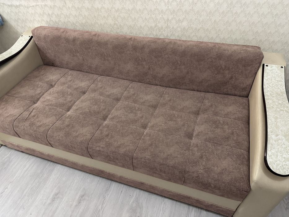 Продам диван в отличном состоянии