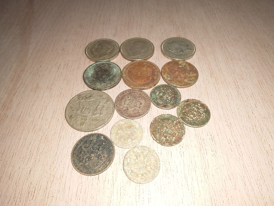 Монети от 3 времеви периода.