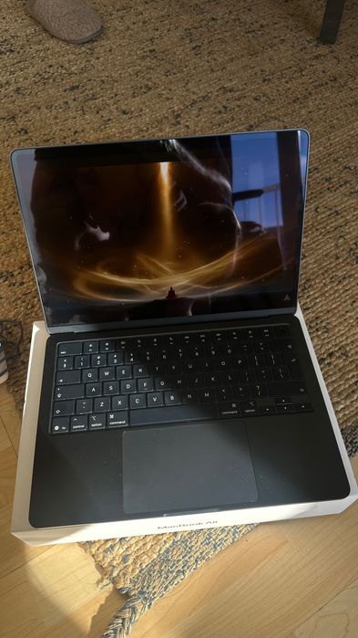 MacBook Air 13 M4 с гаранция — миниатюра 2