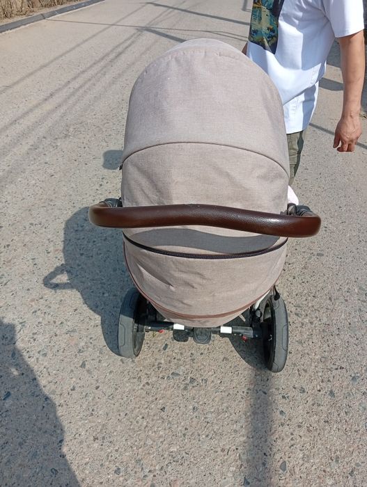 Продам коляску самовывоз с кыргаулды