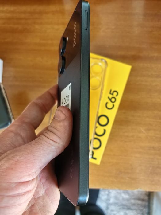 POCO C65. 8/256.