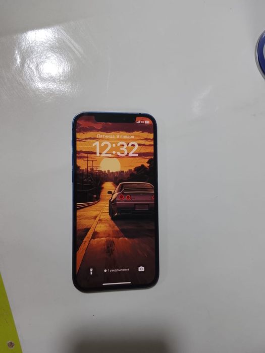 Продам iPhone 12