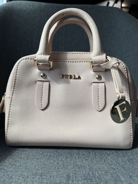 Розова дамска чанта Furla