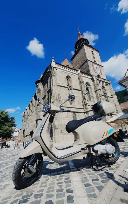 Vespa Primavera 50 – 2024 • Ca Nouă • În Garanție • Accesorii • 3.200