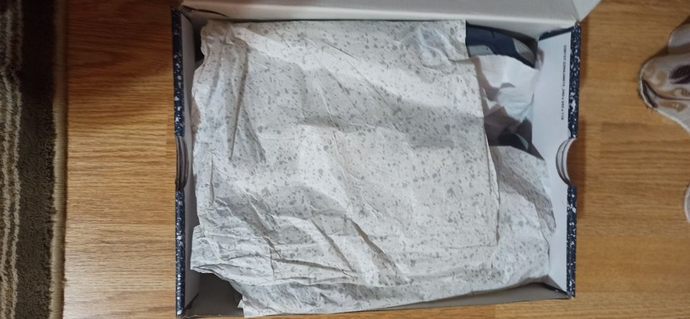 Vând Jordan 4  Retro Midnight Navy