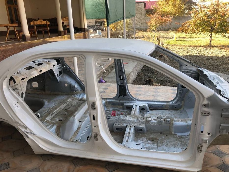 Cobat kuzov sotiladi 15 aprel 2025 salondan chiqgan