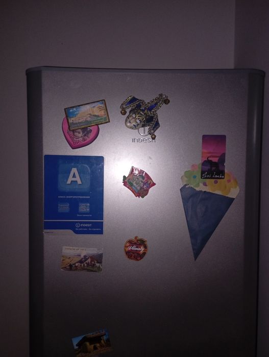 Холодильник,индезит