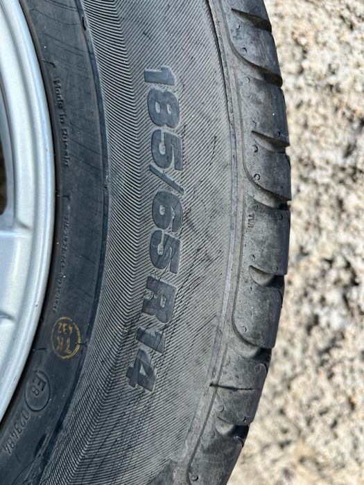 Летняя резина комплект.