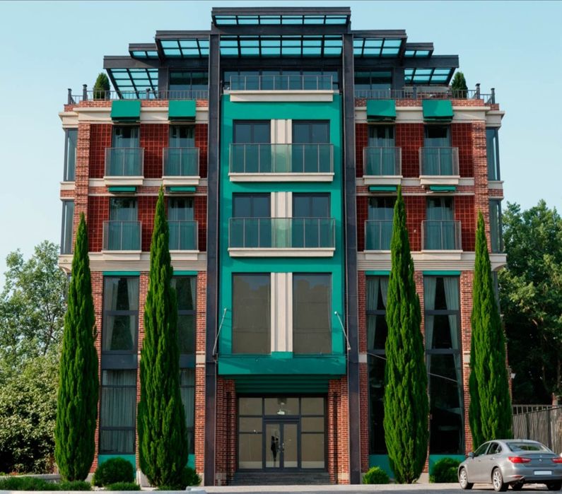 Прлдается  участок   Центр под бизнес 5 соток гостиницу ресторан офис