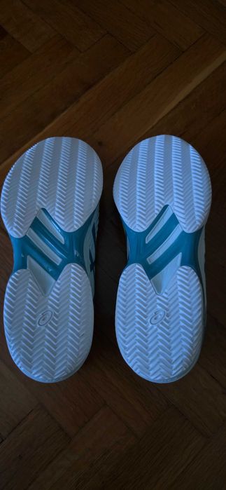 Продавам нови маратонки ASICS SOLUTION SPEED 2.