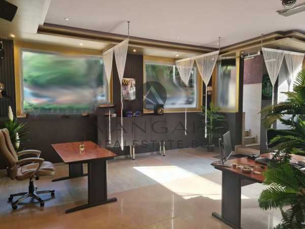 Продава се Магазин в Пловдив, Център - 131 кв.м за 1781 €/кв.м - Снимка #1