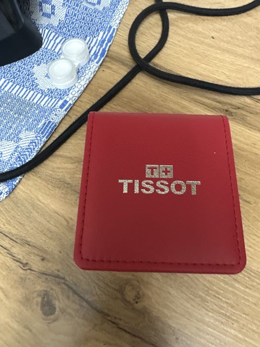 Тиссот часы серые