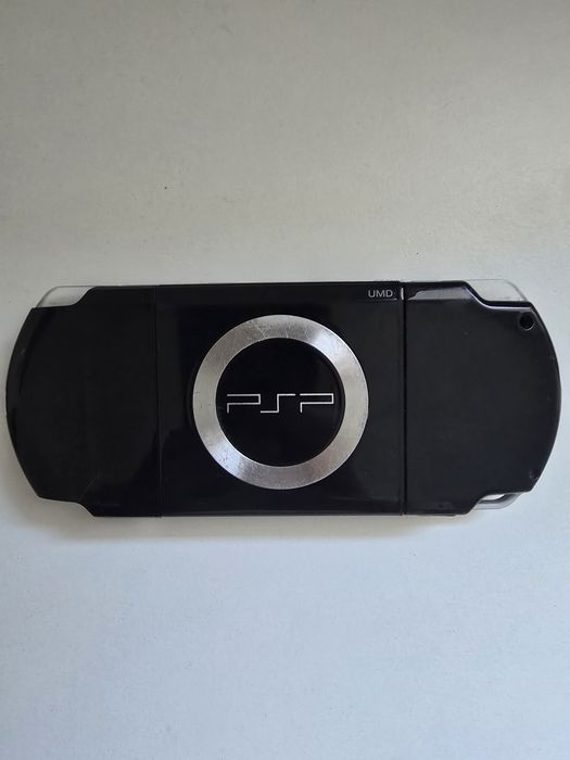 Продам Sony PSP 2000.
