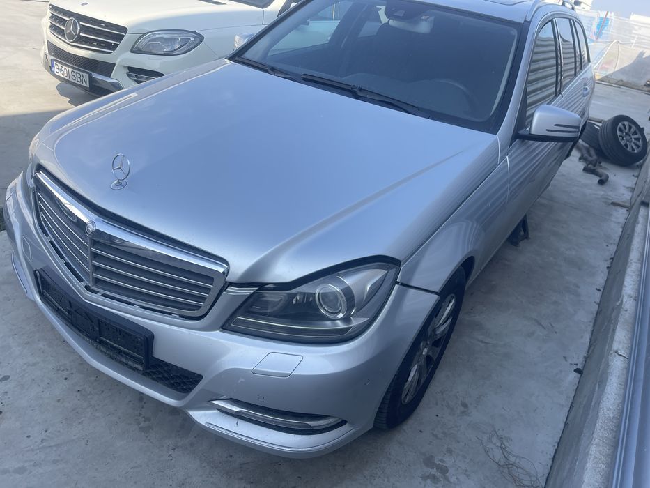 Dezmembrez mercedes c class w204 c180 c200 c220 c320