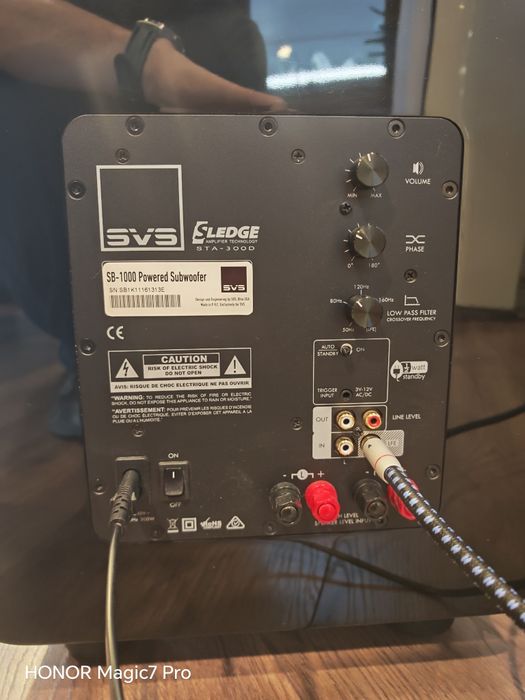 SVS SB 1000 Subwoofer cu cablu și sound- path 300w Rms