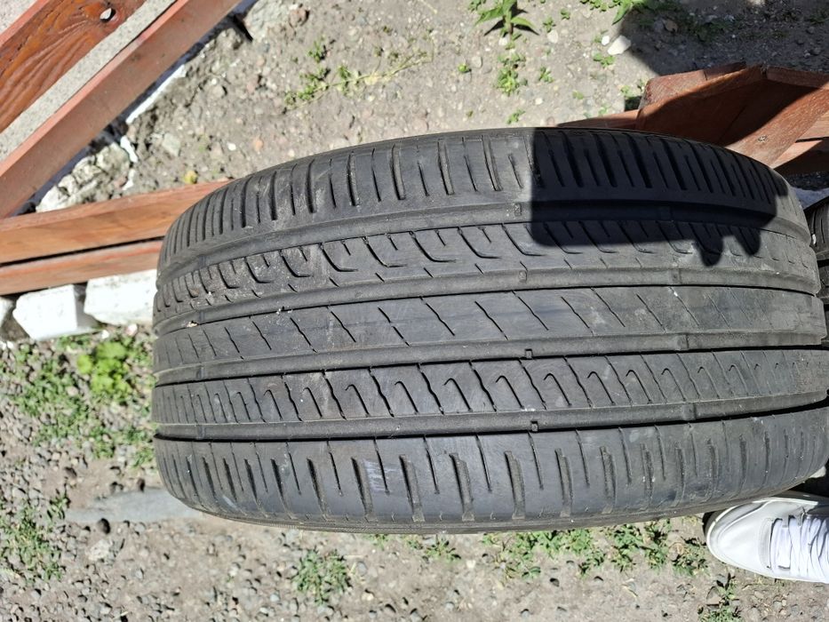 Anvelope Vara 245/40/18