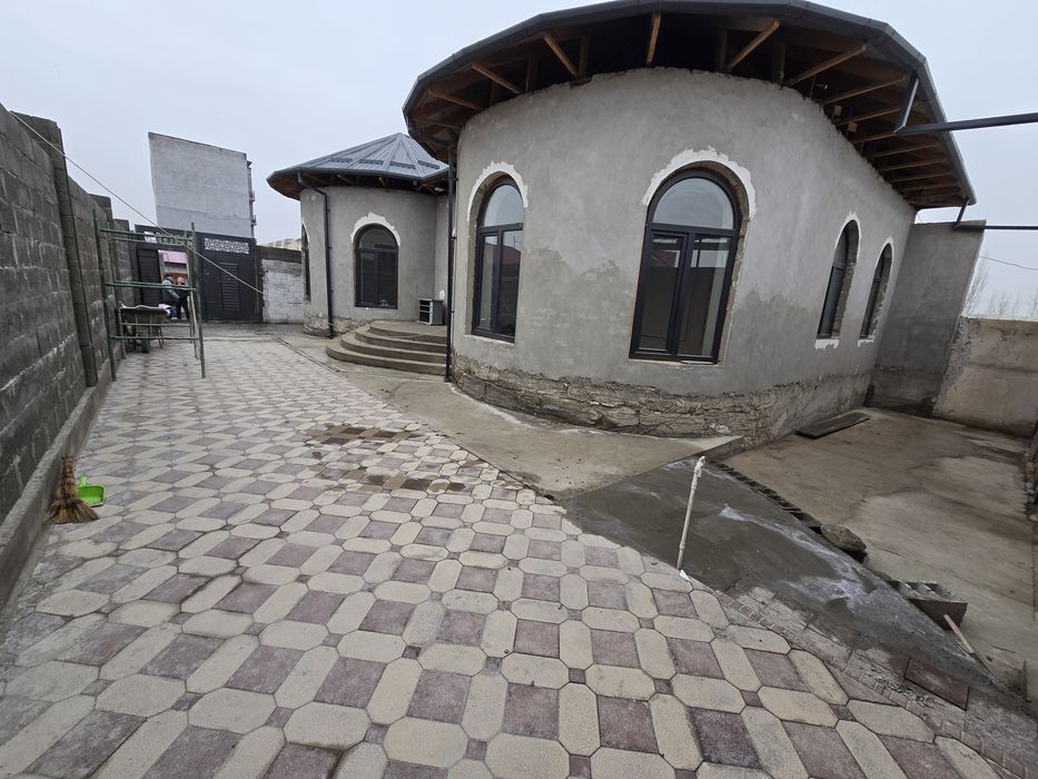 3 sotixlik xovli uy sotiladi yangi krulgan