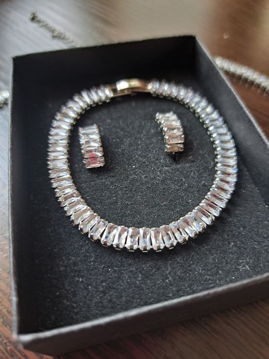 Колье, браслет и серьги