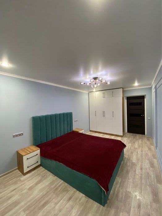 Продается спальный гарнитур