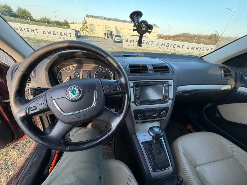 SKODA Octavia 2011 — imagine 5