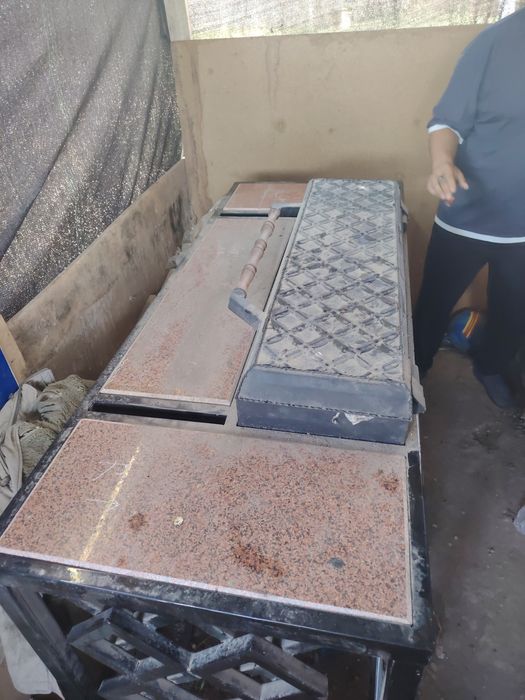 Мангал с гранитным столом