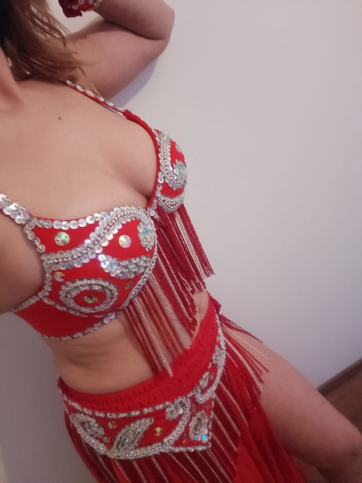 Costum dans oriental