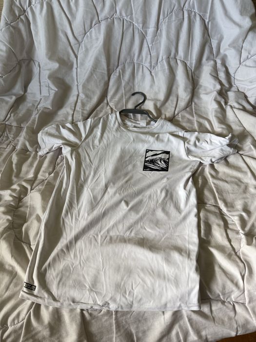 Бяла тениска uv protection за море