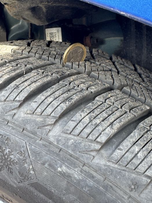 Продавам 4 броя зимни гуми