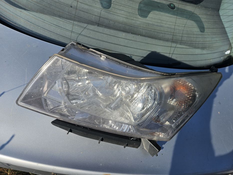 Ляв фар за Shevrolet Cryze 2014god