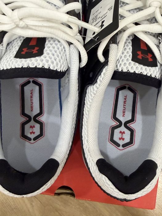 Кроссовки Under Armour HOVR