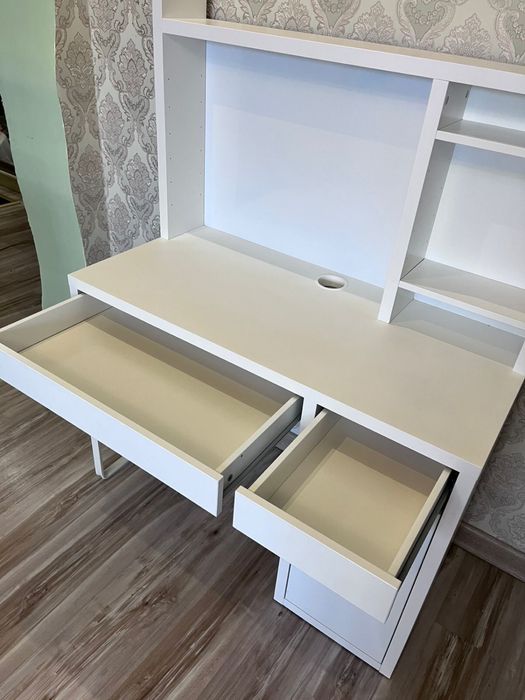 Стол Икеа письменный