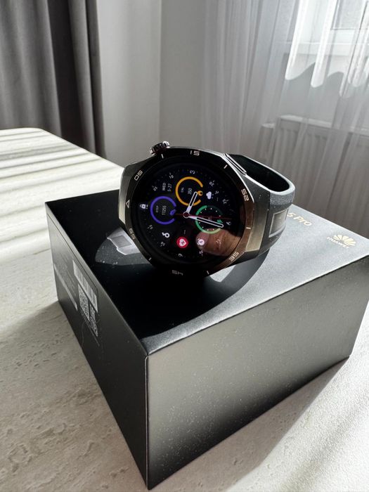 Продам часы Huawei Watch GT 5 Pro