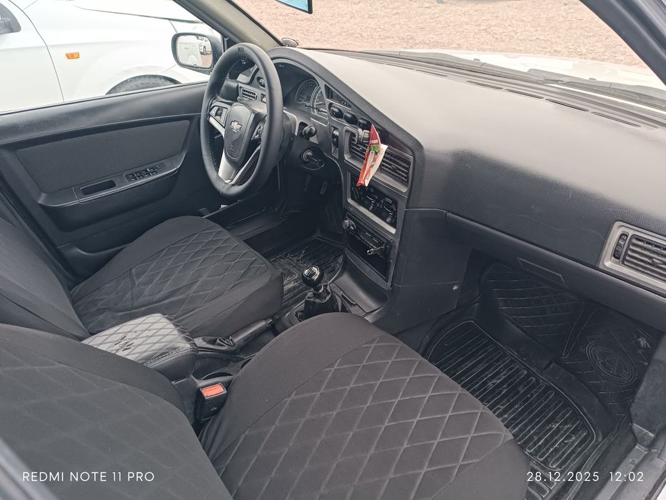 Нексия 2.сотилади.2011.