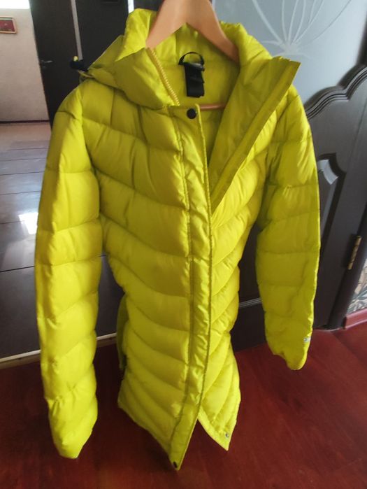 Продам куртку -пальто новое.