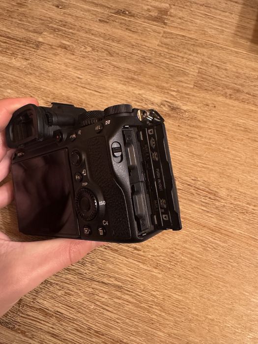 Aparat foto Sony a7 III Full-Frame Mirrorless cu wievfinder evf defect