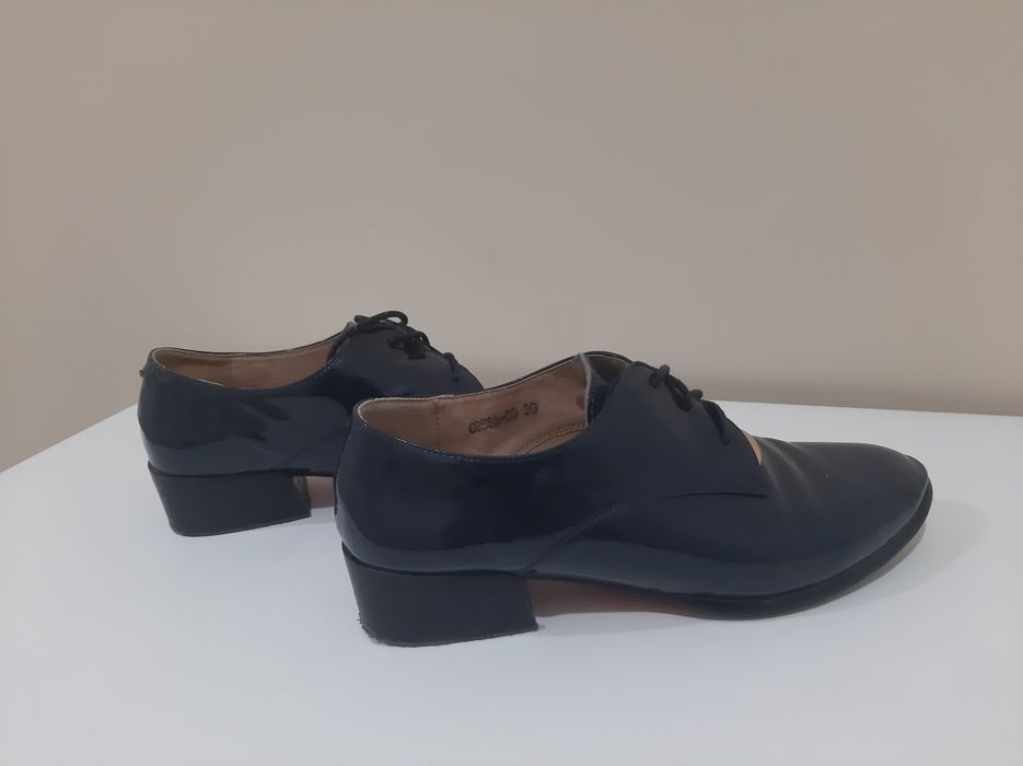 Модная женская обувь