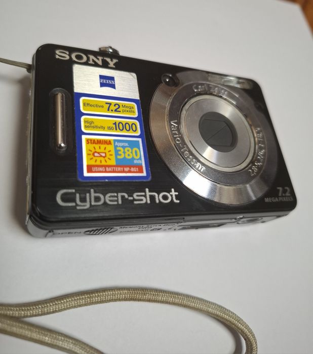 Цифров фотоапарат Sony Cyber-shot с 7.2