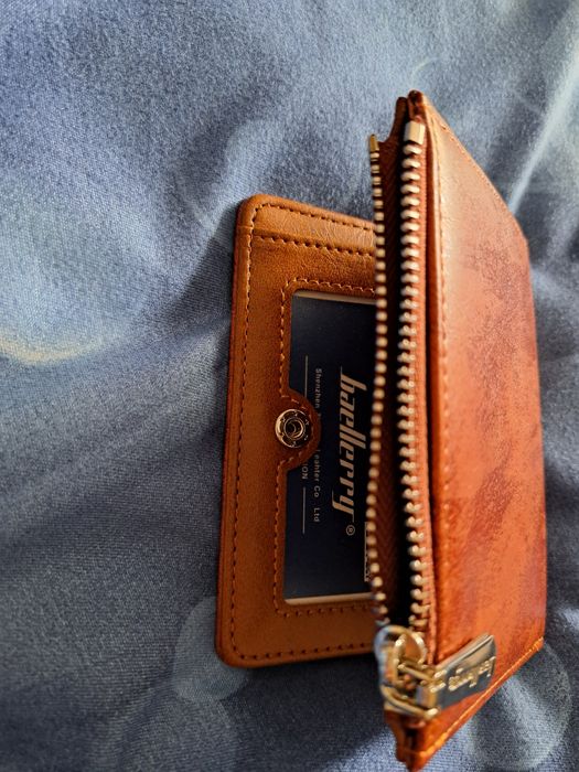 Кафяв портфейл от материал: PU и с RFID защита