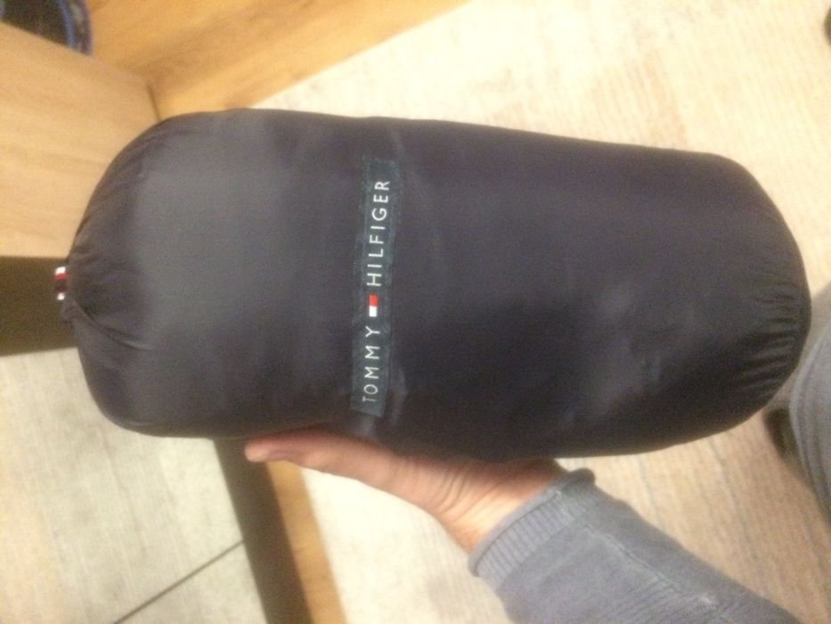 Продавам яке Tommy Hilfiger XL LT