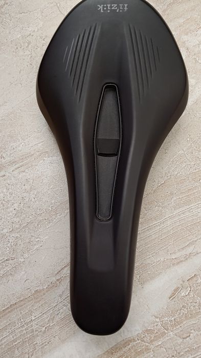 Професионална седалка за велосипед Fizik Vento Argo X1